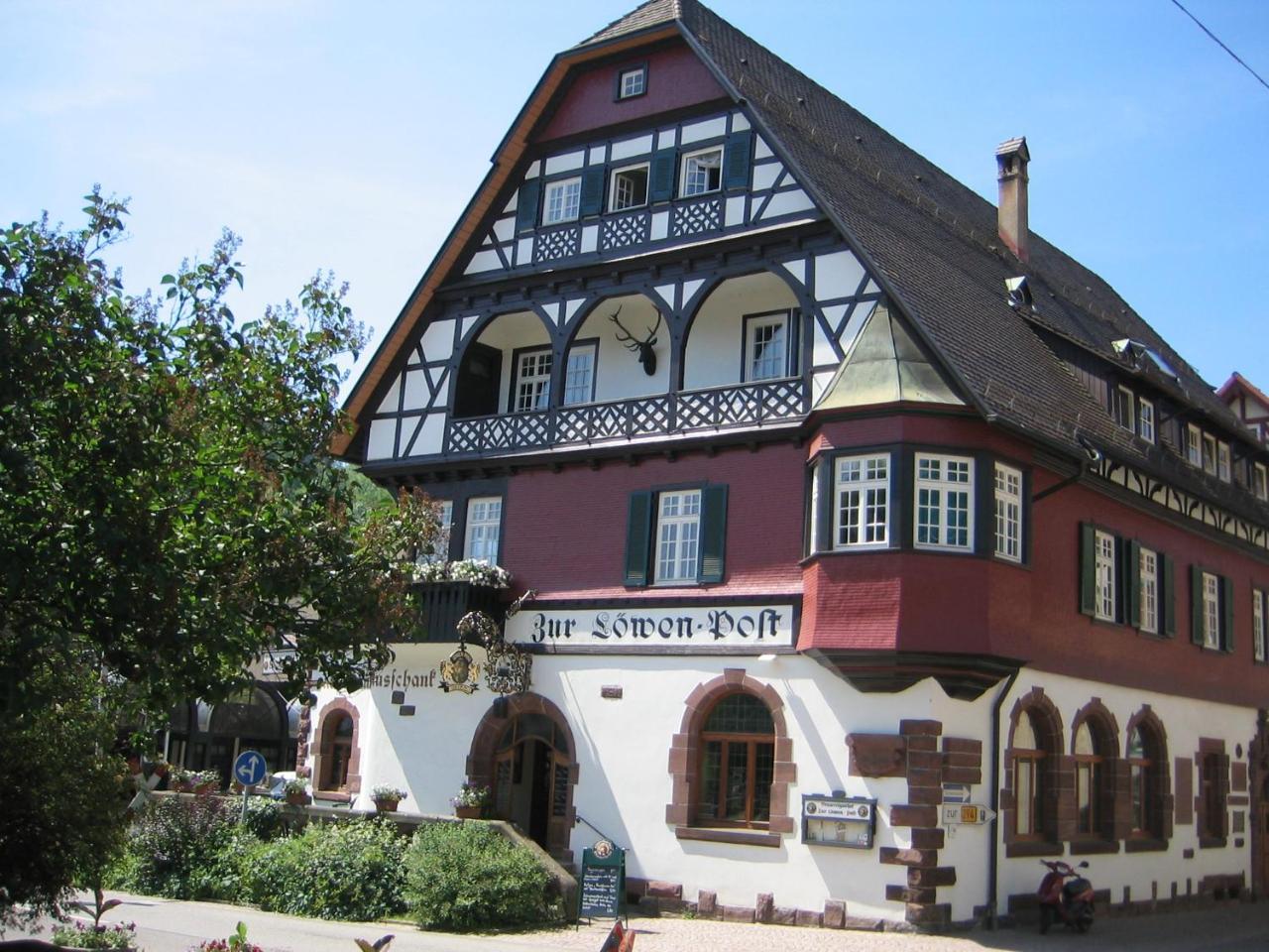 Loewen-Post Hotel Alpirsbach Exterior foto